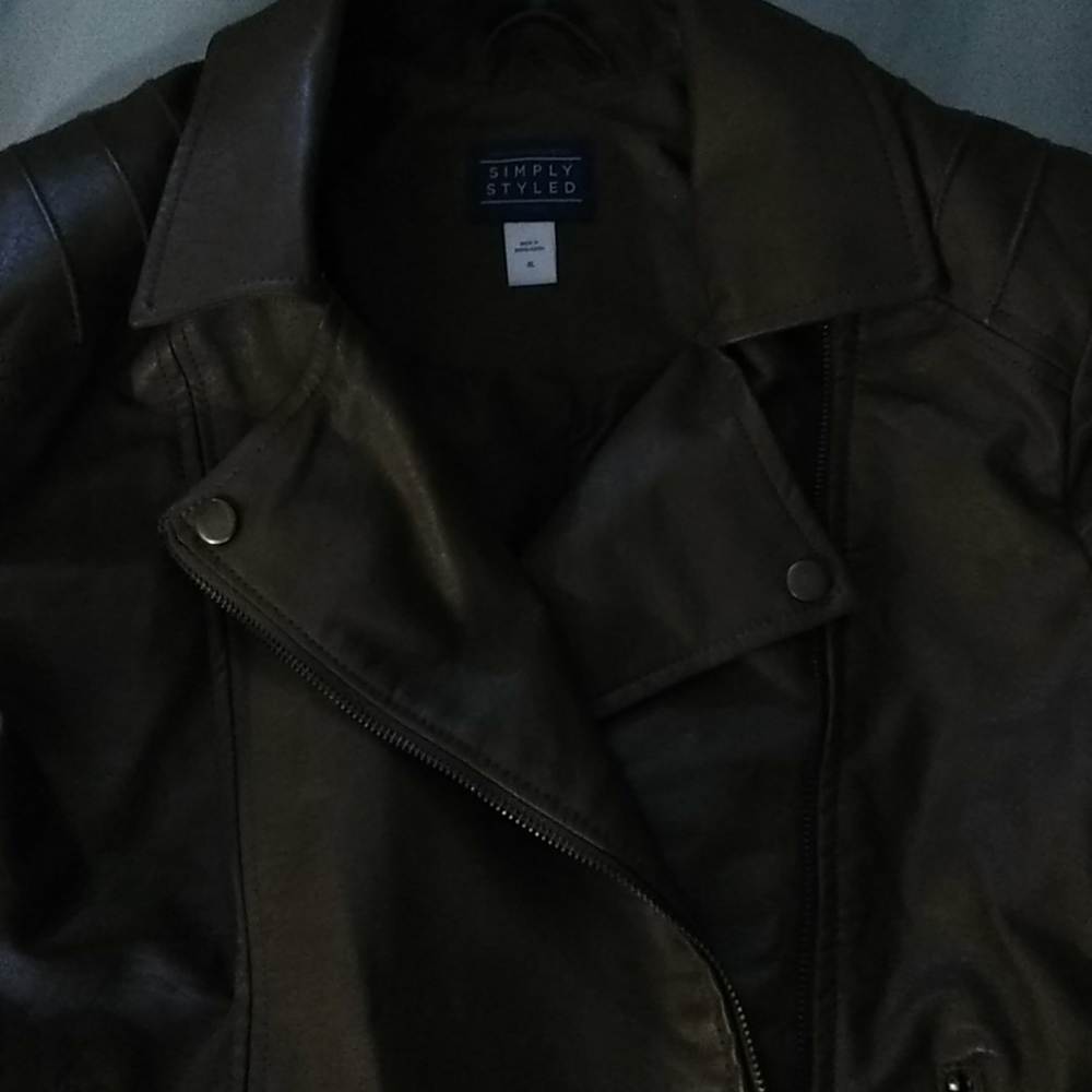 Faux Leather Jacket - Picture 4 of 6